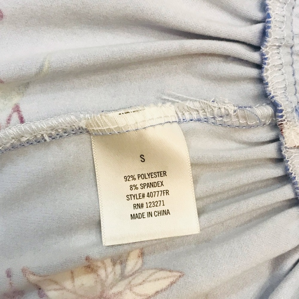 Boutique floral blouse size small - Picture 6 of 8